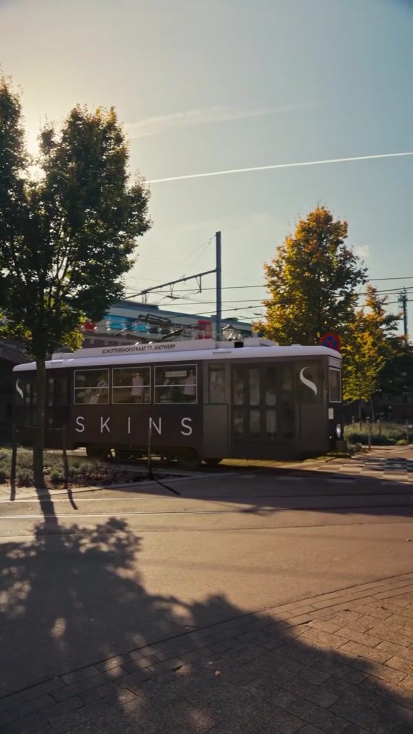 Skins Vintage Tram Releases Products in Antwerp