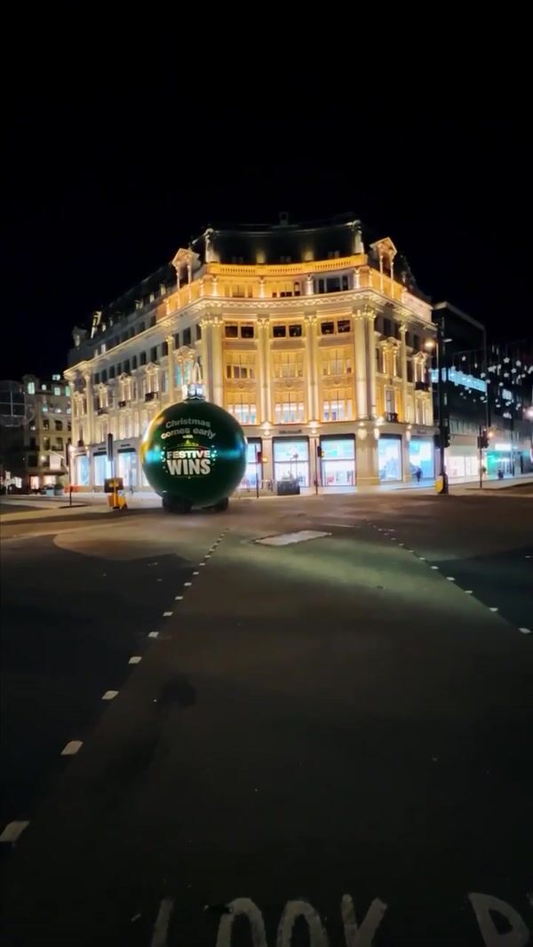 McDonald's Christmas Balls Move on Wheels