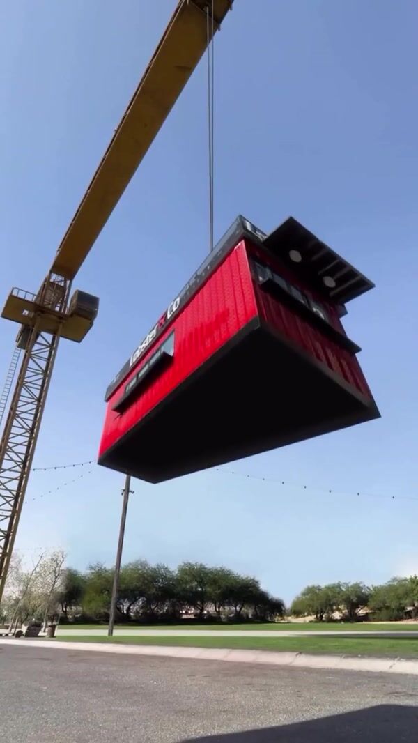 Lobster & Co Crane Installs Food Stall