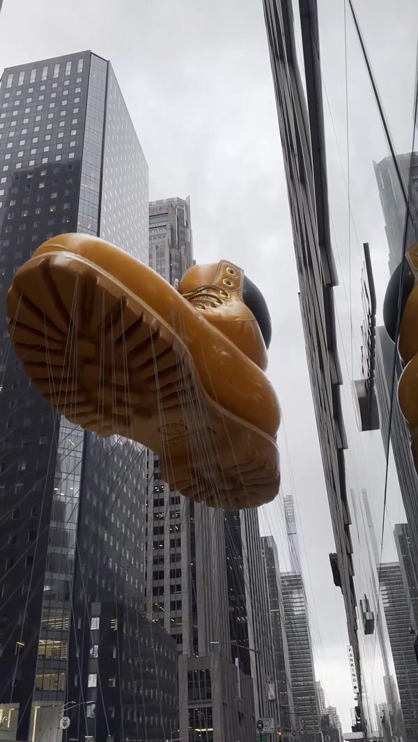 Timberland Giant Floating Yellow Boot
