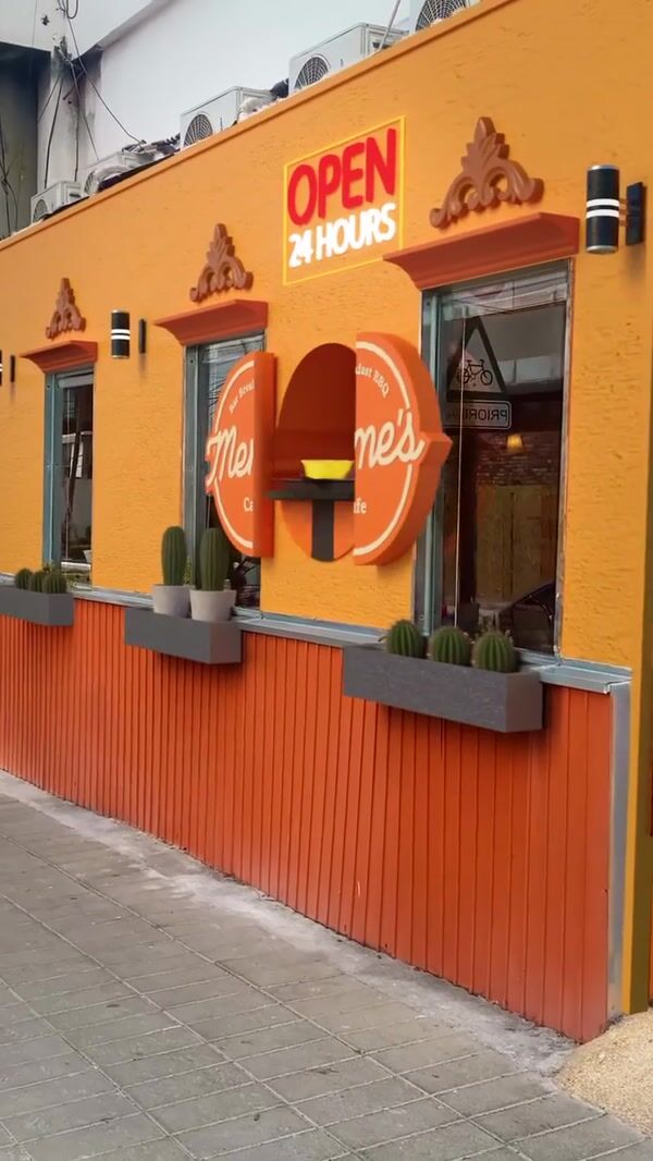 Meme’s Diner Giant Waffle Tray Emerges From Facade