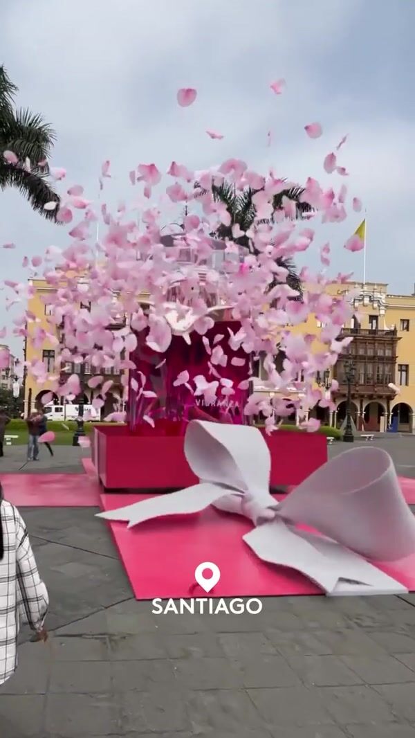Esika Perfume Installation Spotted in Multi-cities