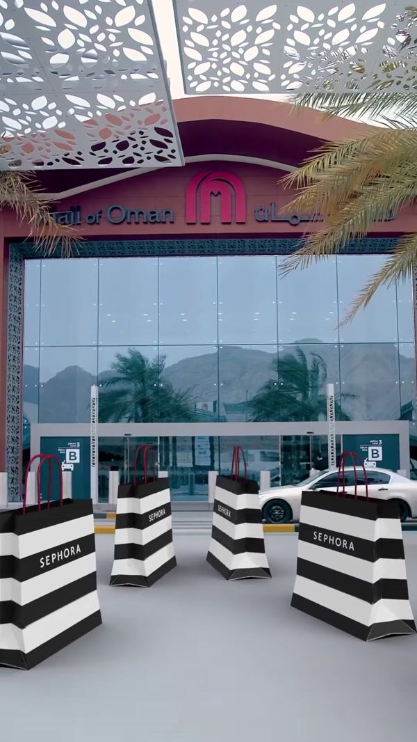 Sephora Shopping Bags Enters Mall