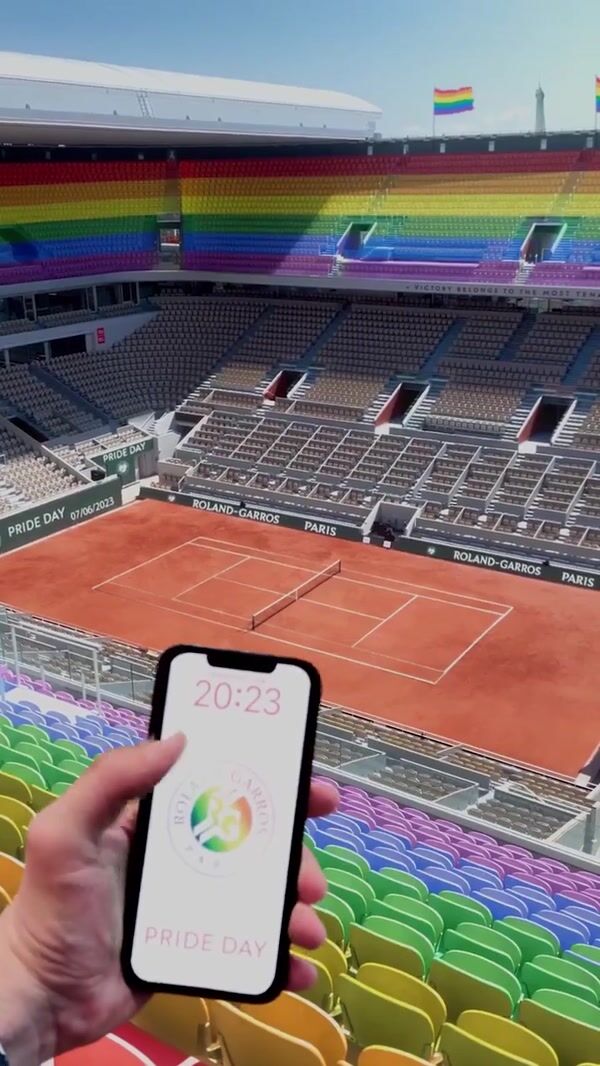 FFT Court Releases Tennis Balls into the Air