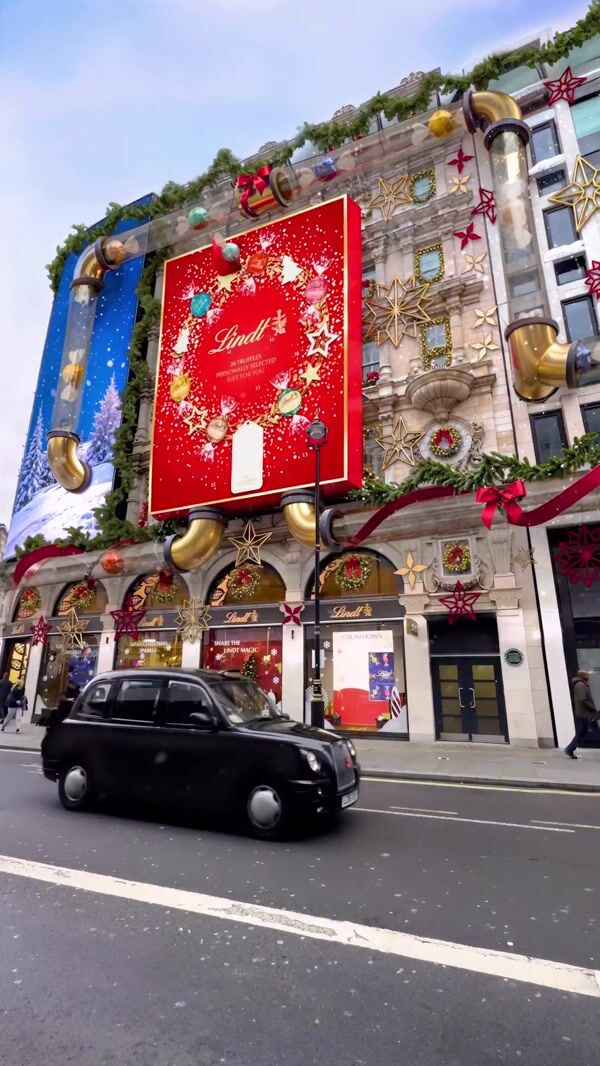 Lindt Giant Box at Store Facade