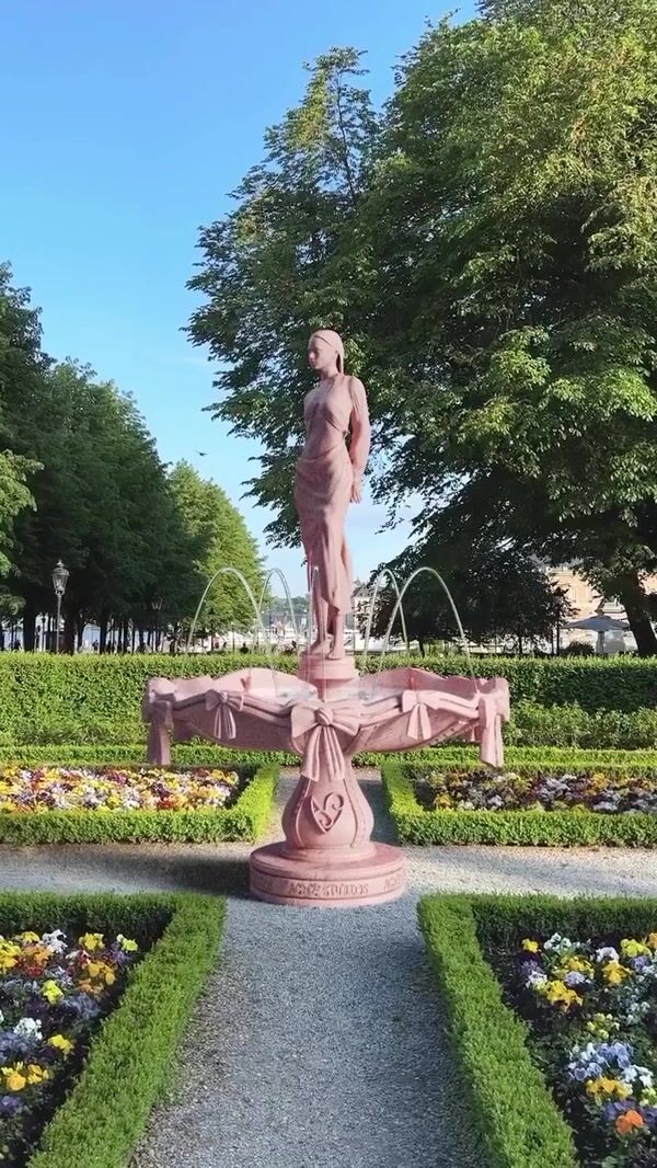 Acne Studios Dancing Water in Pink Fountain