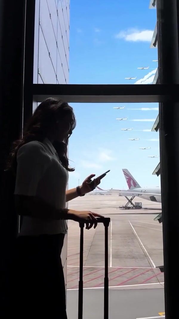 Qatar Airways Aerobatic Sky Logo Show