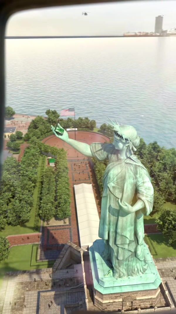 Motorola Statue of Liberty Snaps a Selfie