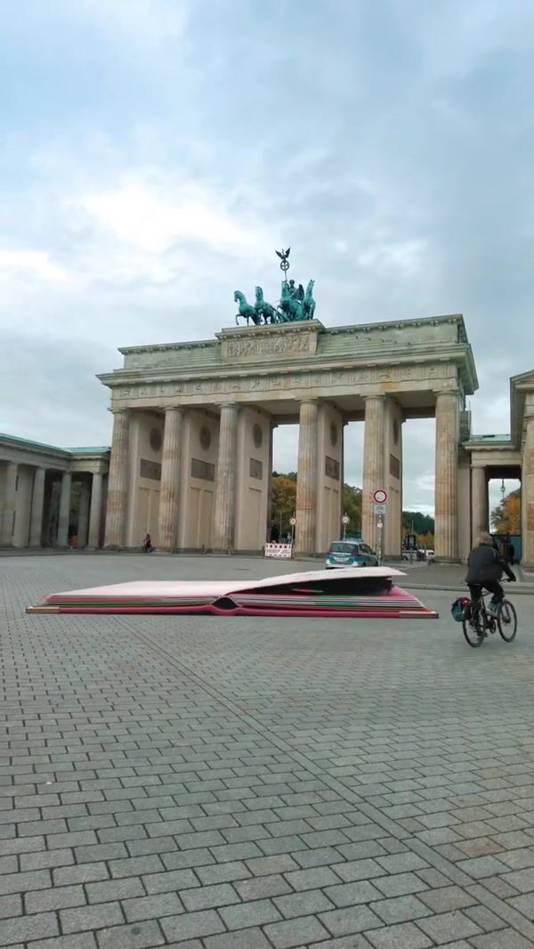 Starbucks Pop-up Storybook Opens at Brandenburg Gate