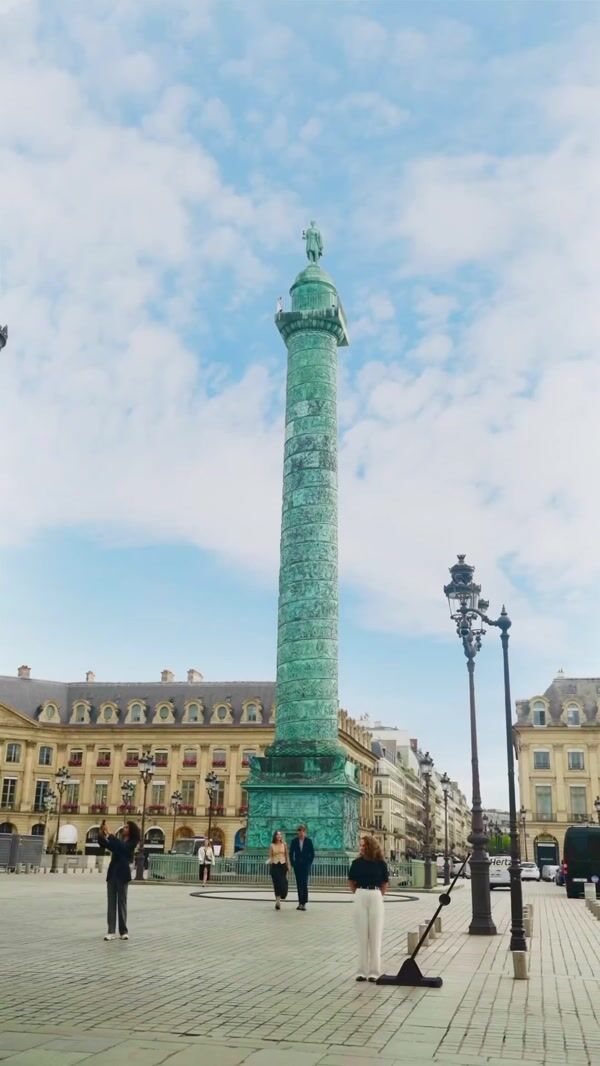 NARS Cosmetics Red Lipstick Monument Emerging