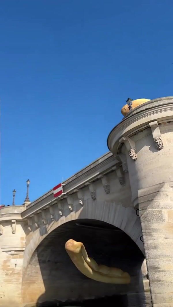 Lenovo Giant Baguettes Float Over Paris