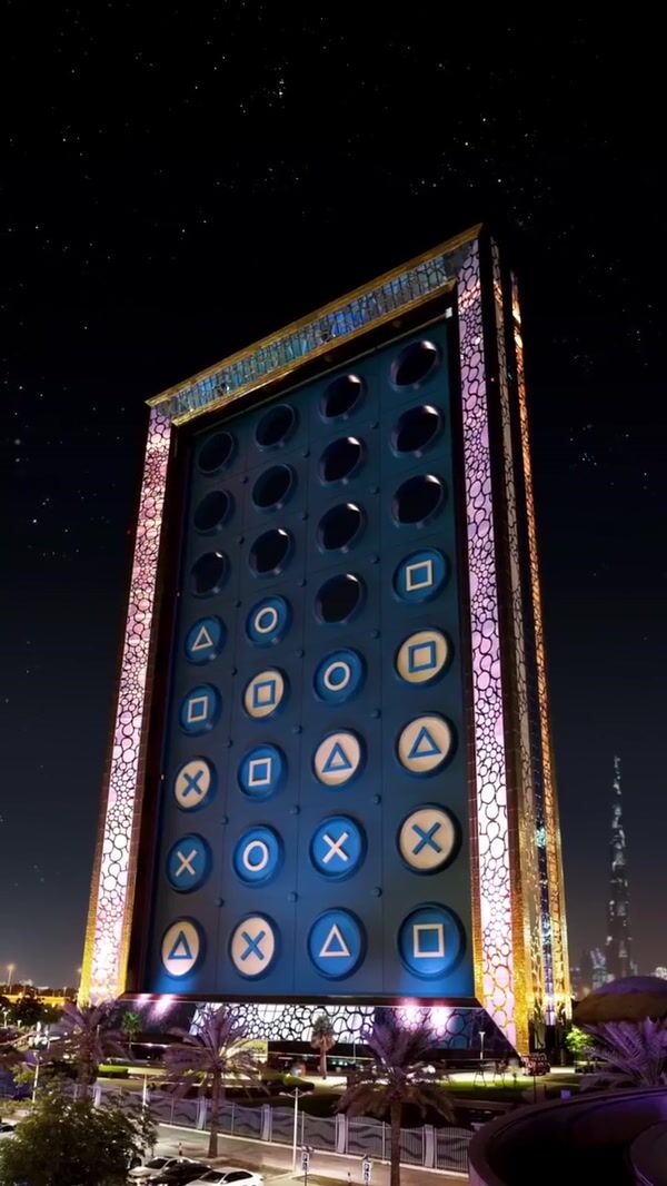 PlayStation Giant Connect 4 Installation at Dubai Frame