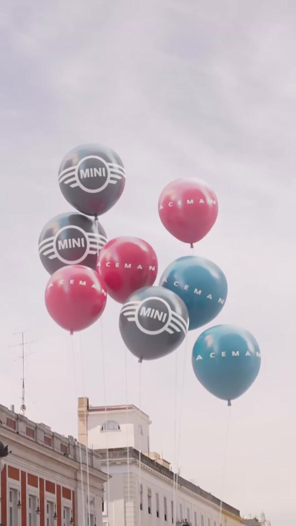MINI Giant "Aceman" Balloon in Puerta del Sol