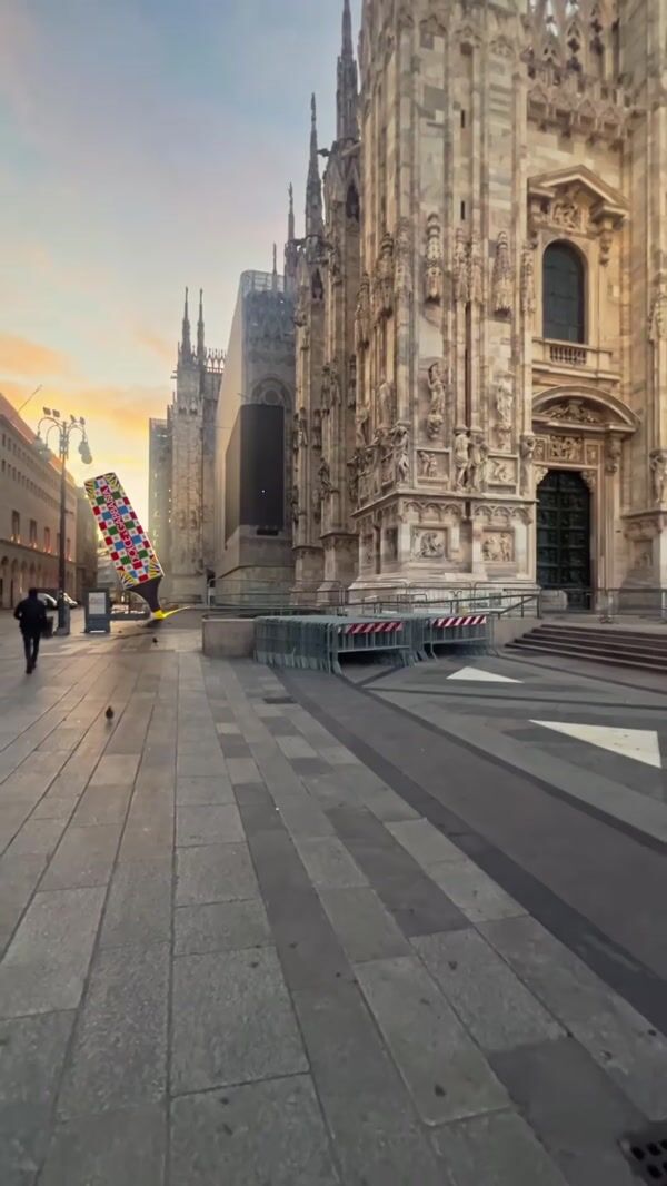 Dolce & Gabbana Highlighter Yellow Trails in Milan