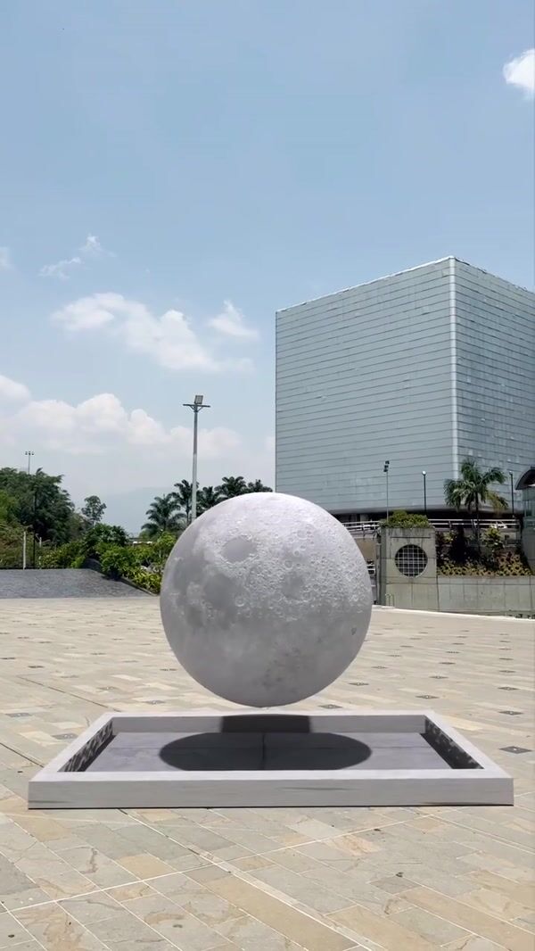 Punto Blanco Floating Moon in Taipei
