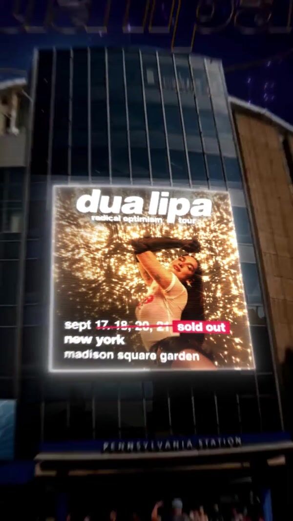 Madison Square Garden Dua Lipa Sparkles