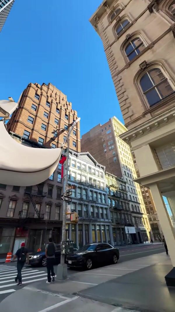Kate Spade Giant Handbags Displayed in NYC