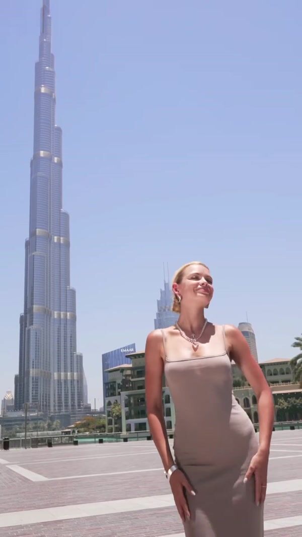 Kisy Burj Khalifa Turns into Mascara Stacks