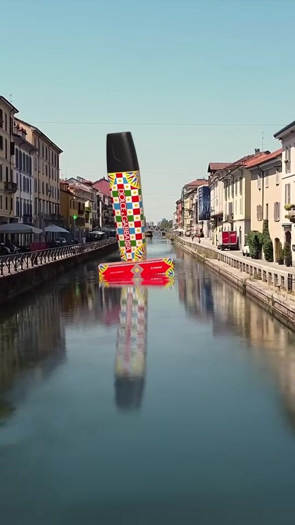 Dolce & Gabbana Highlighter Floating in Milan Canal