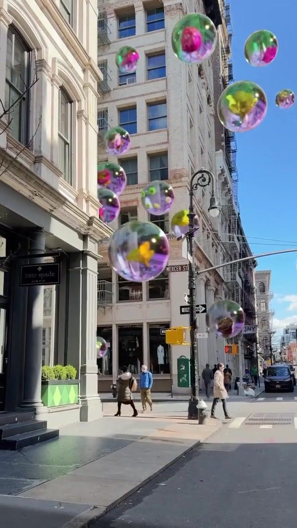 Kate Spade Bubbles Burst into Flowers