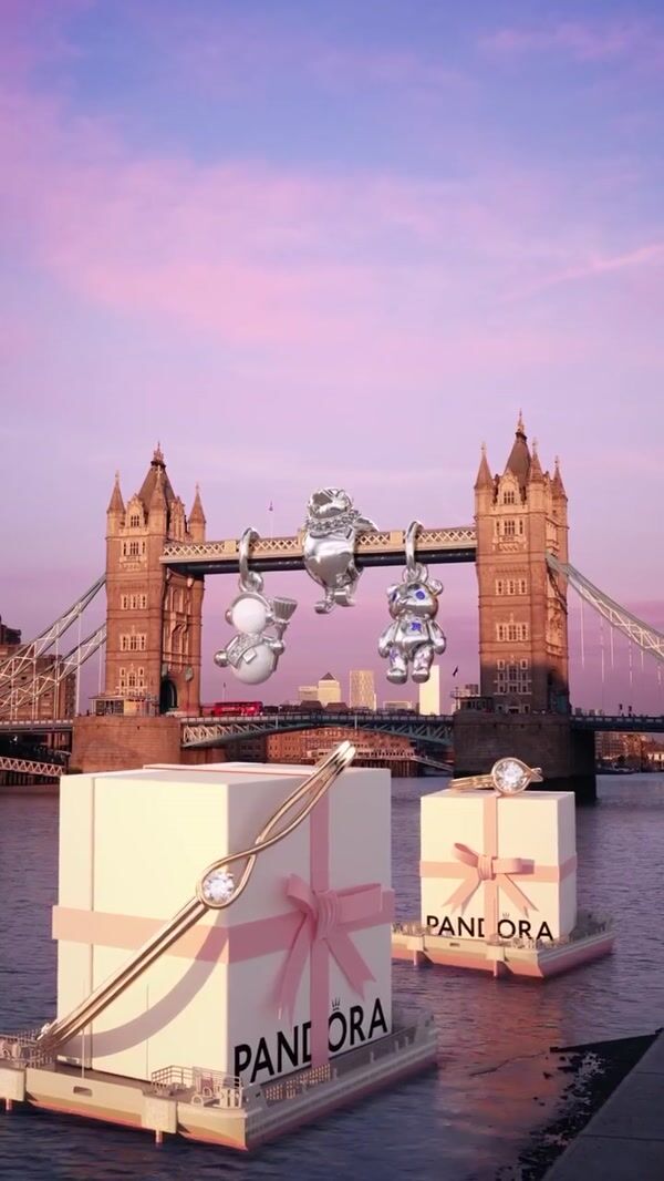 Pandora Charms and Gift Boxes at Tower Bridge