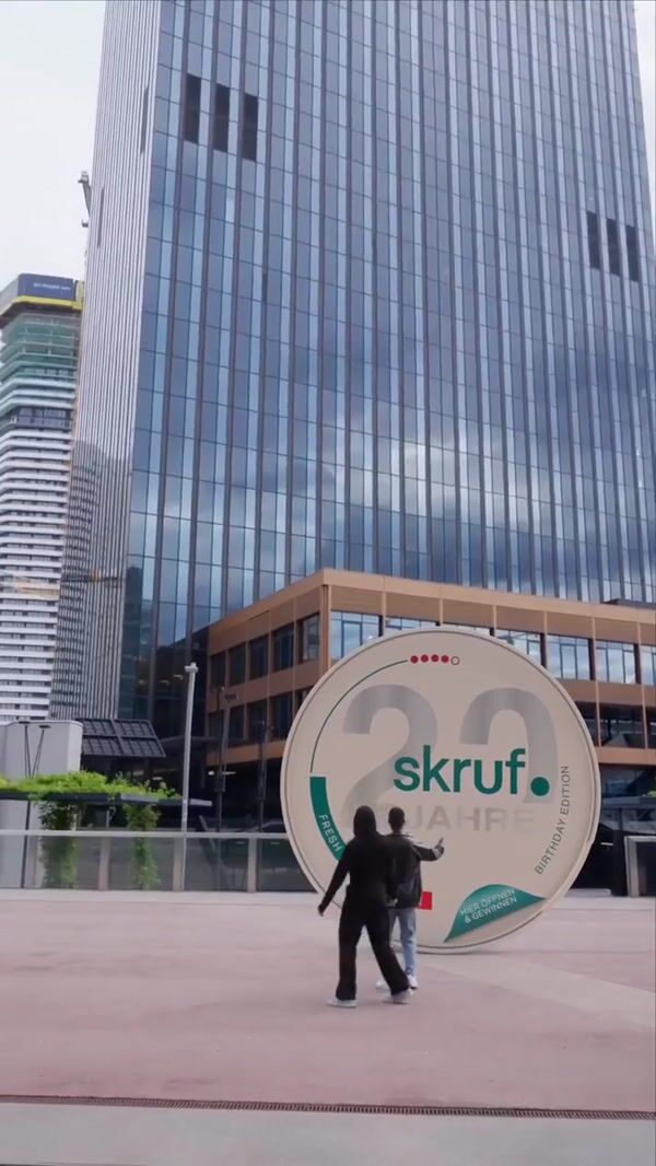 Skruf Giant Containers Colliding