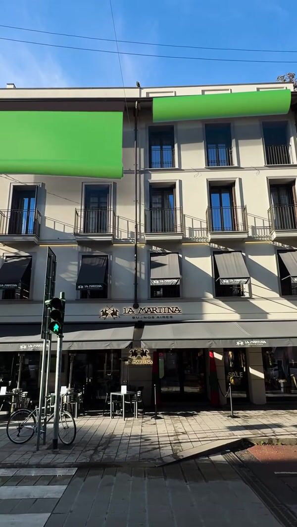 La Martina Announcement Banner Unfurls at Store