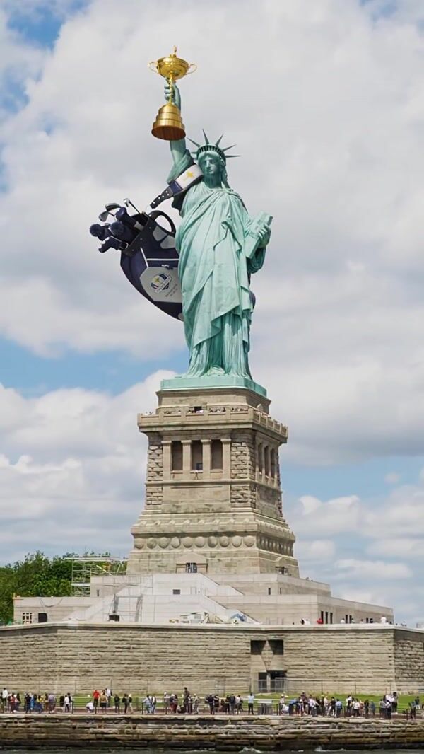 Ryder Cup Statue of Liberty Wears Golf Bag