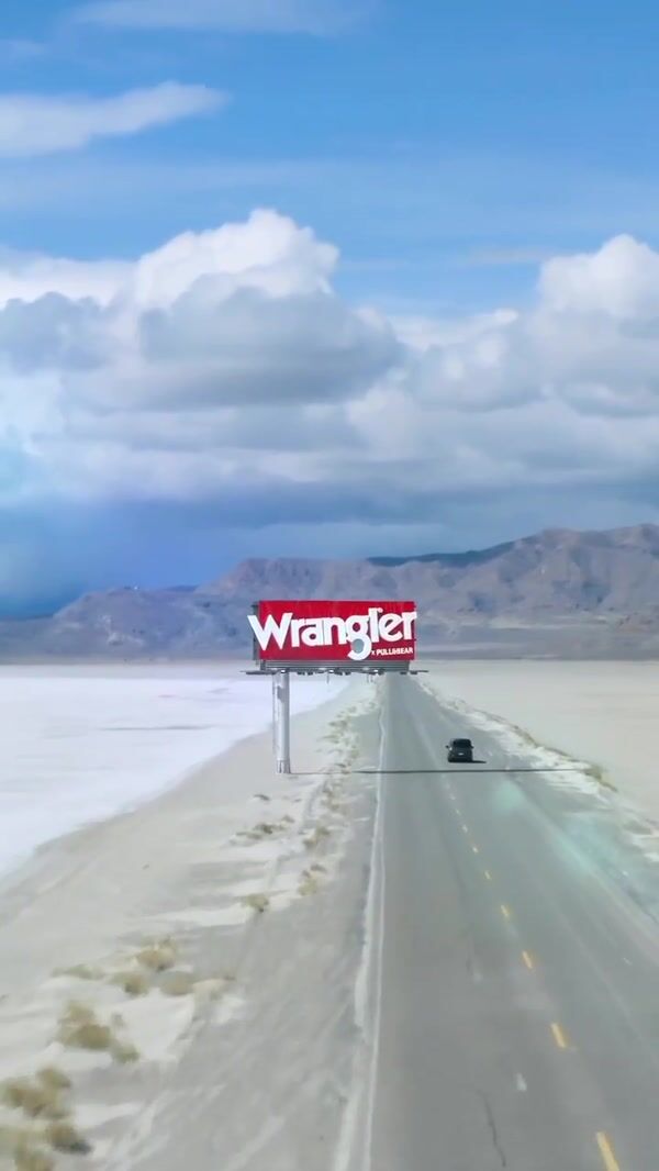 Wrangler x Pull&Bear Billboard Drone Shot
