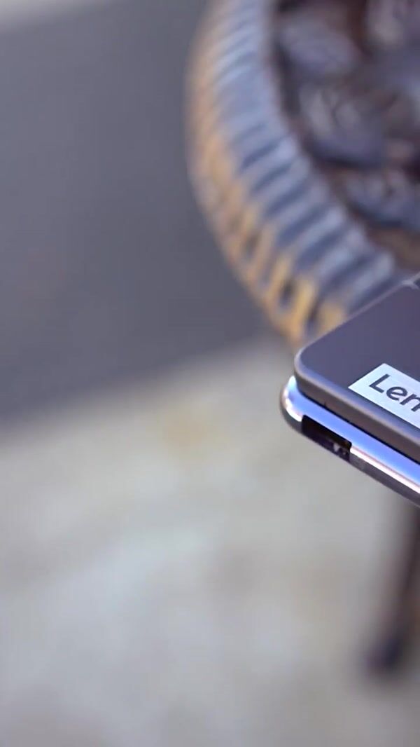 Lenovo Laptop Brings Logo to Life