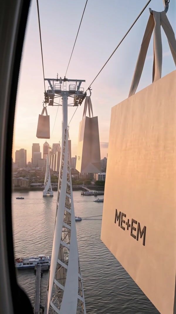 ME+EM Giant Shopping Bags Travel on Cable Wires