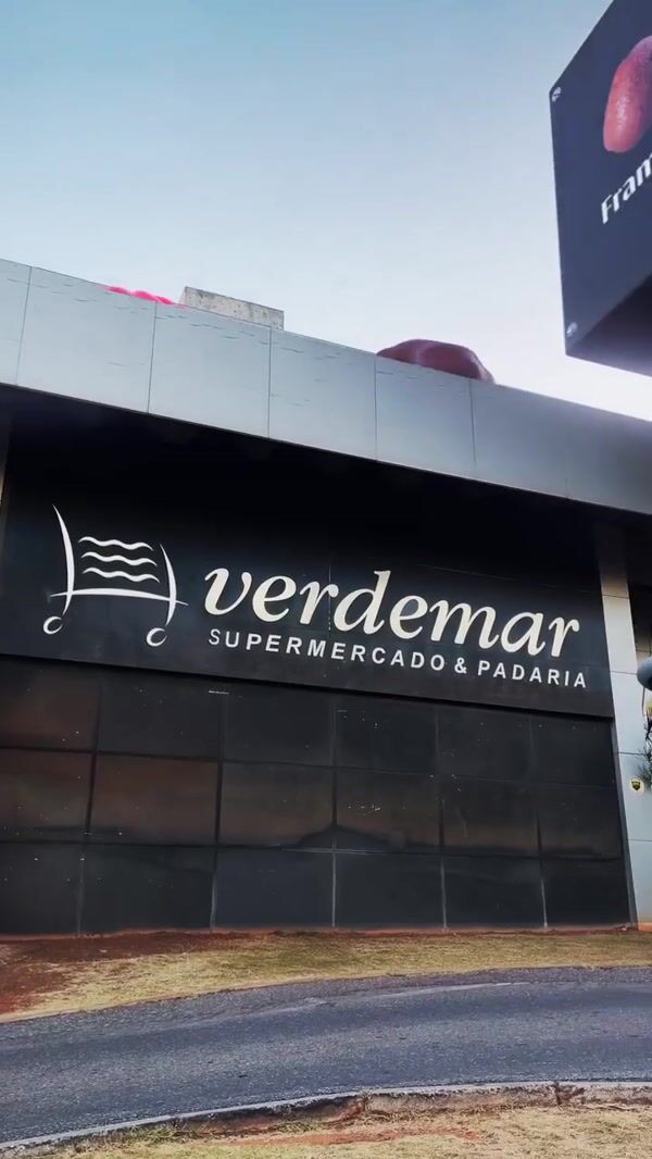 Verdemar Chocolate-Coating Raspberry Machine at Store
