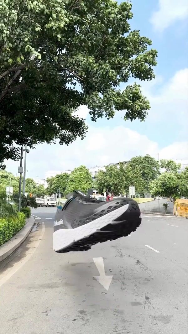 Columbia Shoe Moves Down the Street